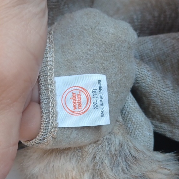 Girls WonderNation Fur vest size XXL 18 - Picture 4 of 4